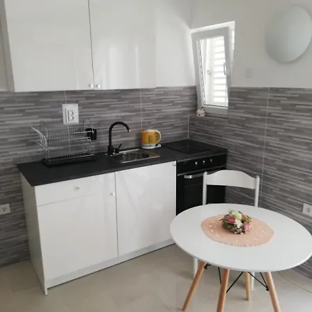 Apartment Zlatko Slobodan *