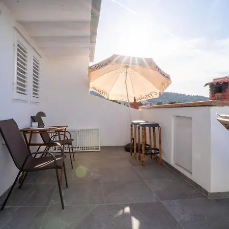 Zlatko Slobodan Appartement Stomorska